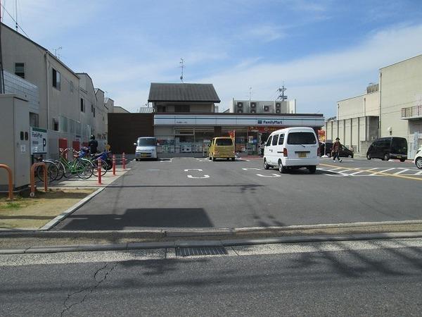 ファミリーマート宇治槇島一ノ坪店：514m