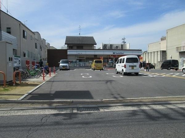 ファミリーマート宇治槇島一ノ坪店：515m