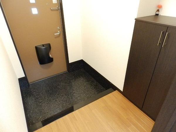 コンフォール莵道（101） 玄関