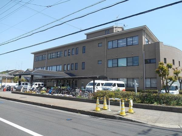 宇治市西宇治図書館：357m