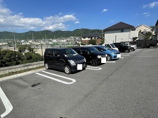 サンタ・ピーク（303） 駐車場