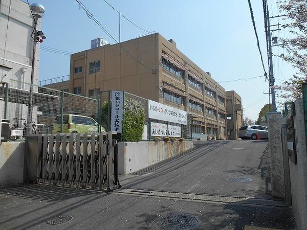 宇治市立小倉小学校：939m