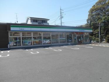 ファミリーマート城陽久世店：145m