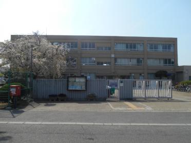 宇治市立岡屋小学校：995m