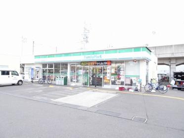 ファミリーマート京田辺三山木店：90m