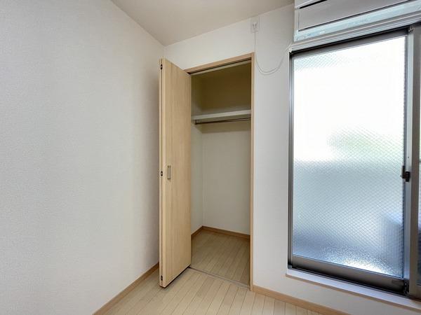 キャンベルリバーⅡ番館（111） 収納