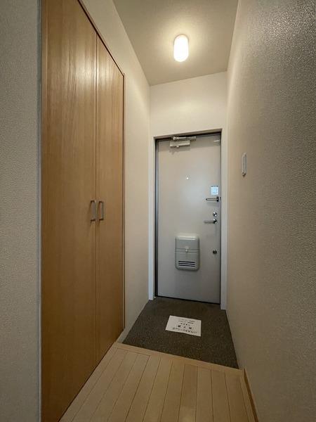 キャンベルリバーⅡ番館（111） 玄関