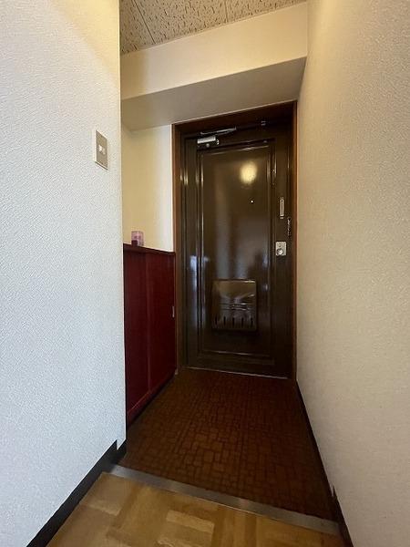 クレセント宇治（405） 玄関