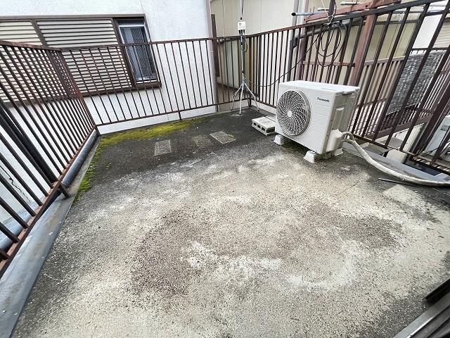 伊勢田町中山貸家（2） バルコニー