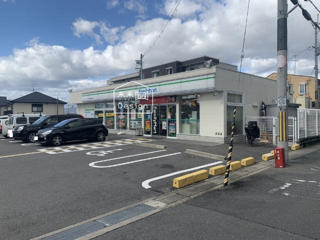 ファミリーマート宇治伊勢田北山店：358m