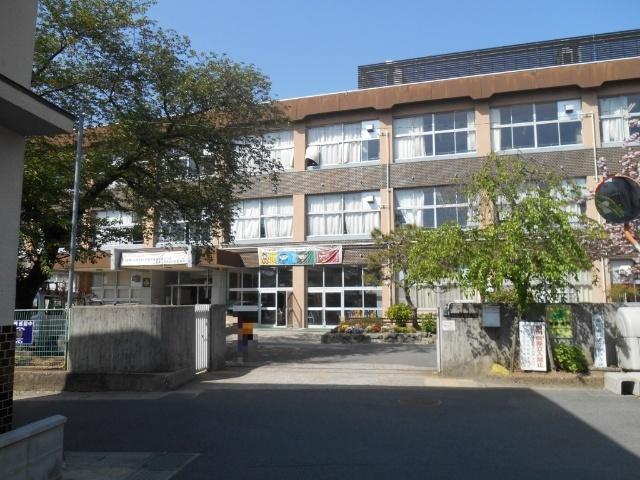 宇治市立木幡小学校：691m