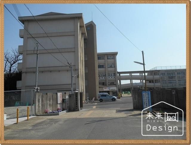 宇治市立西宇治中学校：1052m