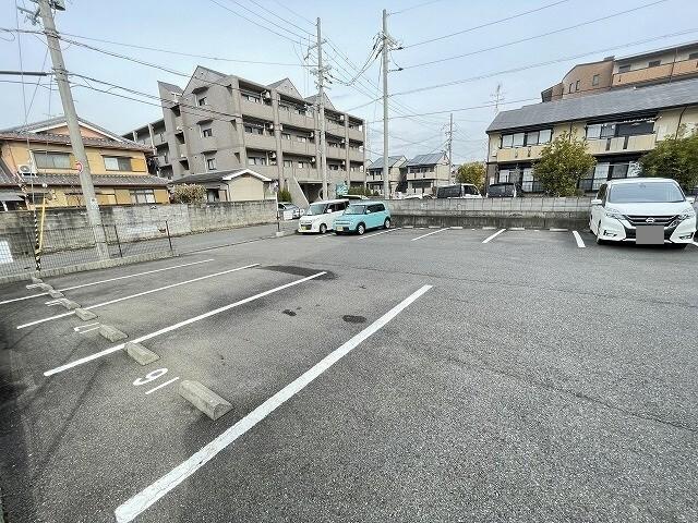 ラ・アルコバレーノ（302） 駐車場