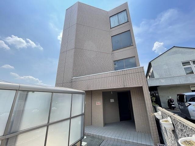 ヴァルワール伊勢田（101） 外観