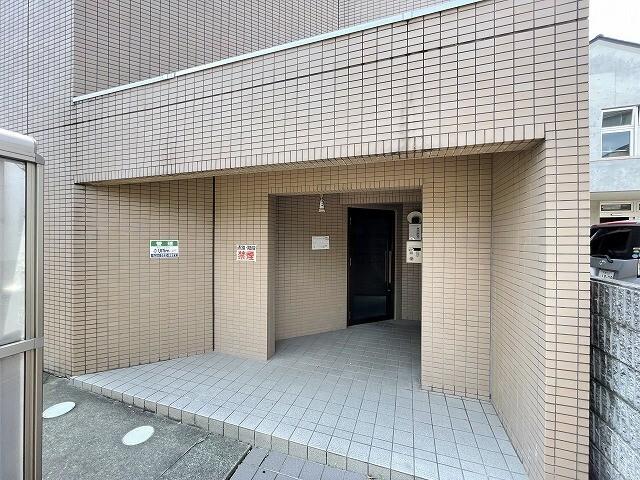 ヴァルワール伊勢田（101） エントランス