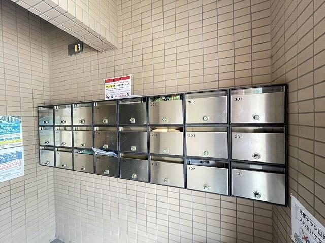 ヴァルワール伊勢田（101） ロビー