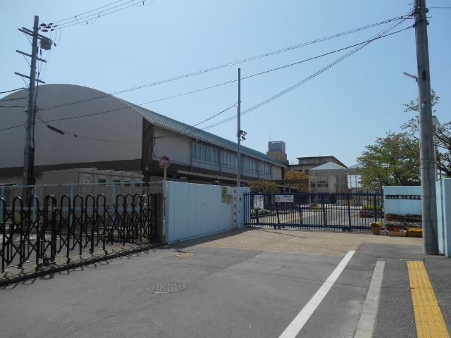 宇治市立西小倉中学校：1272m