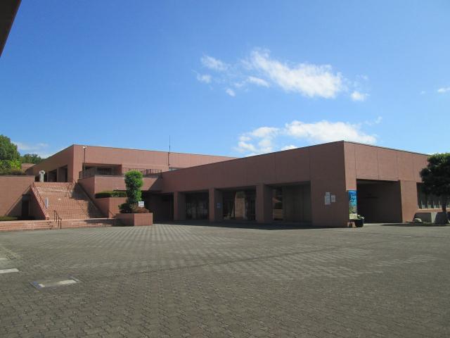 宇治市中央図書館：2142m