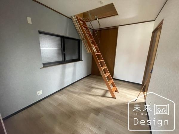 宇治市伊勢田町砂田　収益中古戸建 リビング