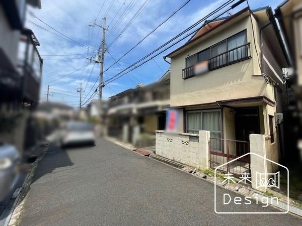 城陽市枇杷庄大堀　中古戸建住宅 前面道路含む現地写真