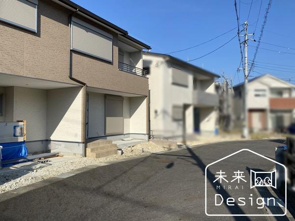 京田辺市三山木越前　4号地　中古戸建住宅 前面道路含む現地写真