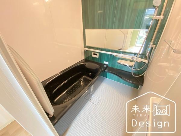 宇治市木幡平尾　中古戸建住宅 バス／シャワー
