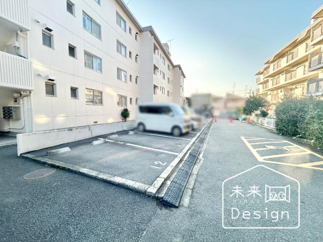 南宇治ローレルコート　A棟 駐車場