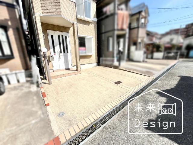 宇治市伊勢田町若林　中古戸建住宅 駐車場