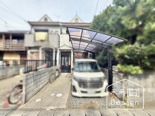 静かな住宅街の一角に立地♪ 落ち着いた佇まいです♪