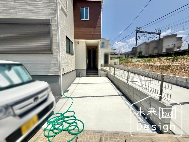 宇治市羽拍子町　4号地　新築戸建住宅 駐車場
