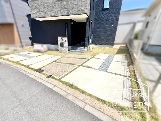 京田辺市同志社山手２丁目　中古戸建住宅 駐車場