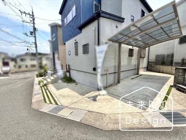 京田辺市薪堀切谷　中古戸建住宅 駐車場