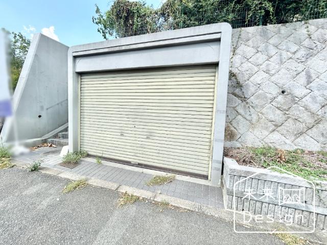 城陽市寺田宮ノ平　中古戸建住宅 駐車場