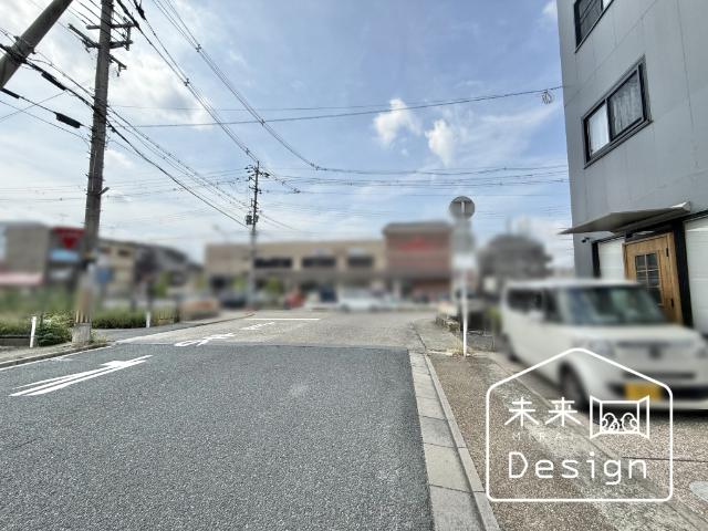宇治市伊勢田町砂田　中古戸建住宅 前面道路含む現地写真