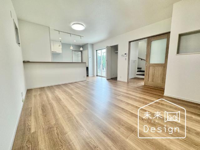 宇治市広野町大開　新築戸建住宅 リビング