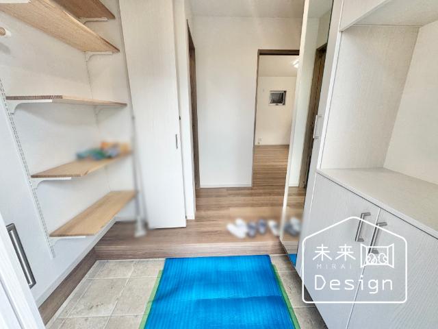 宇治市広野町大開　新築戸建住宅 玄関