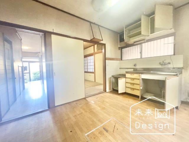宇治市伊勢田町毛語　中古戸建住宅 リビング