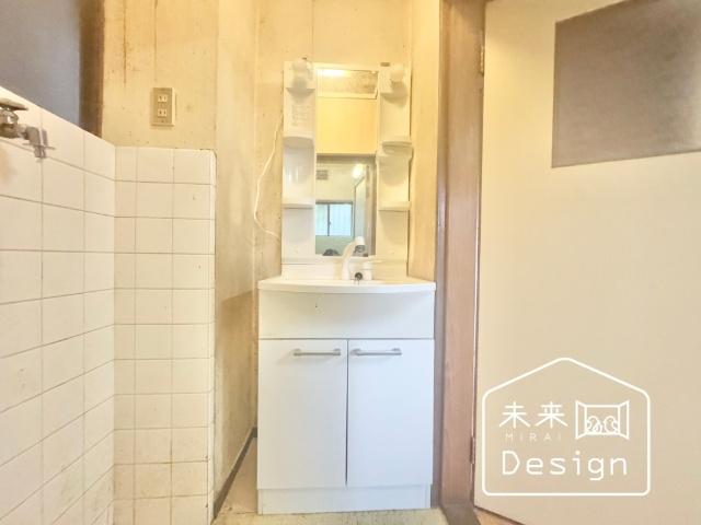 宇治市伊勢田町毛語　中古戸建住宅 洗面