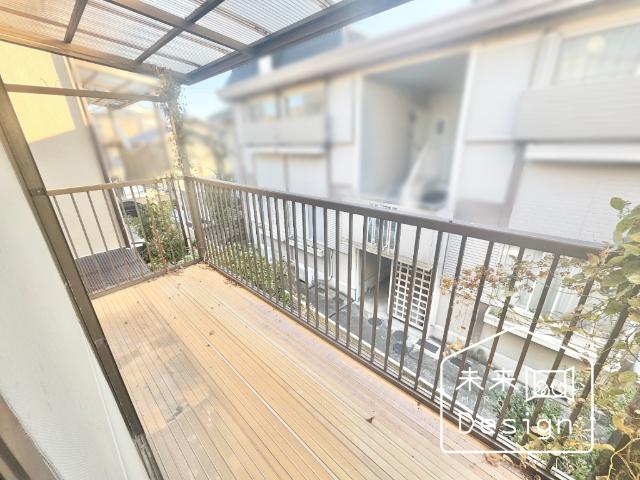 宇治市伊勢田町毛語　中古戸建住宅 バルコニー