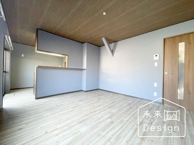 宇治市宇治半白　中古戸建 リビング