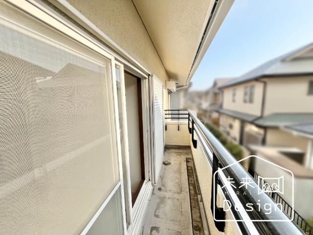 京田辺市花住坂3丁目　中古戸建住宅 バルコニー