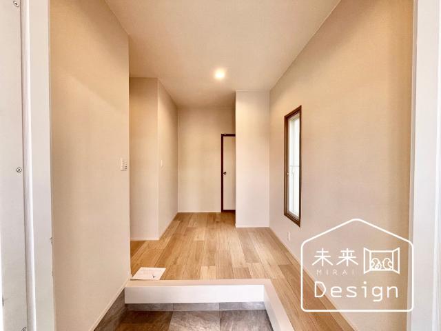 京田辺市花住坂3丁目　中古戸建住宅 玄関