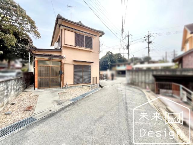 宇治市伊勢田町若林　中古戸建住宅 前面道路含む現地写真