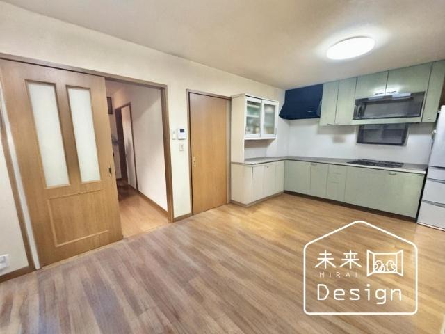 宇治市伊勢田町中古戸建 リビング