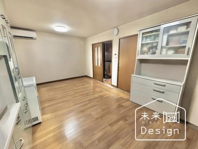 宇治市伊勢田町中古戸建 リビング