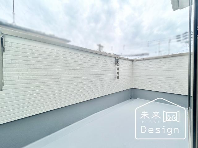 宇治市伊勢田町毛語　2号棟　新築戸建住宅 バルコニー