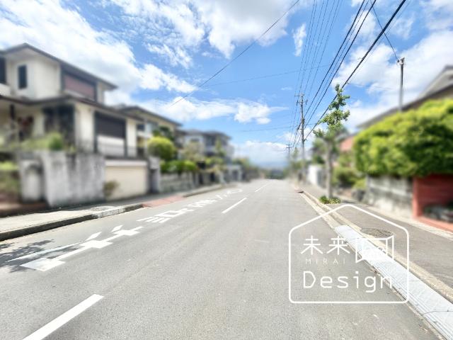 宇治市明星町3丁目　1号棟　新築戸建住宅 前面道路含む現地写真