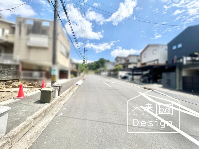 宇治市明星町3丁目　2号棟　新築戸建住宅 前面道路含む現地写真