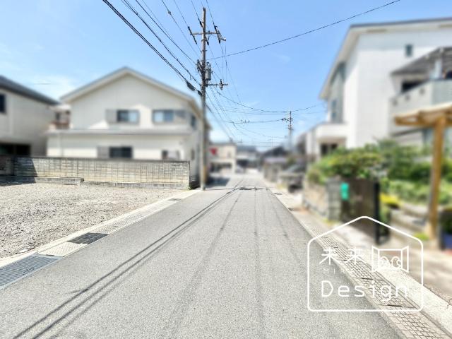 宇治市伊勢田町砂田　2号地　新築戸建住宅 前面道路含む現地写真