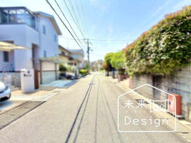 宇治市伊勢田町砂田　中古戸建住宅 前面道路含む現地写真